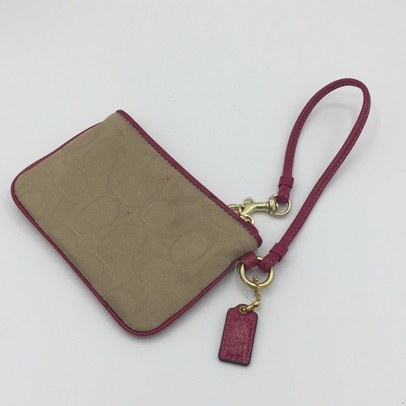 COACH Signature Tan Patent Leather Pink Wristlet - Picture 4 of 10